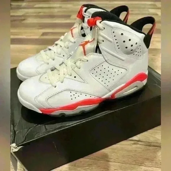 Air Jordan 6 Retro size 8 white infrared black with box preowned 100% authentic - Picture 1 of 6